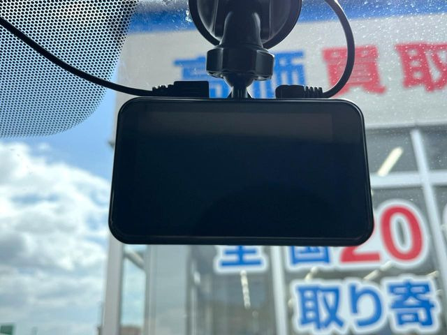 �y�h���C�u���R�[�_�[�z���S�E���S�ȃJ�[���C�t�ɕK�{�̃h���C�u���R�[�_�[�𑕔�!���s���͂������A������^�]�⎖�̂ɑ��������ۂ̏󋵂��f���ŋL�^���A����̃��X�N�ɔ����܂��B