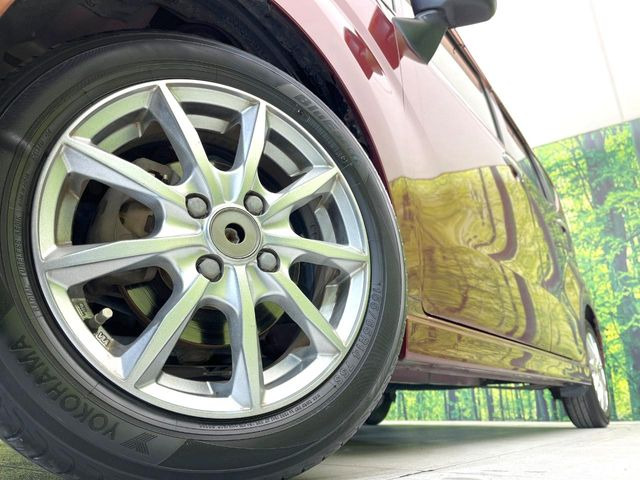 �y14�C���`�A���~�z�C�[���z�O�ςɃ}�b�`�����A���~�z�C�[���𑕒����Ă���܂��B�e��A���~�z�C�[����A�X�^�b�h���X�^�C�����戵�����Ă���܂��B���񂲑��k����������