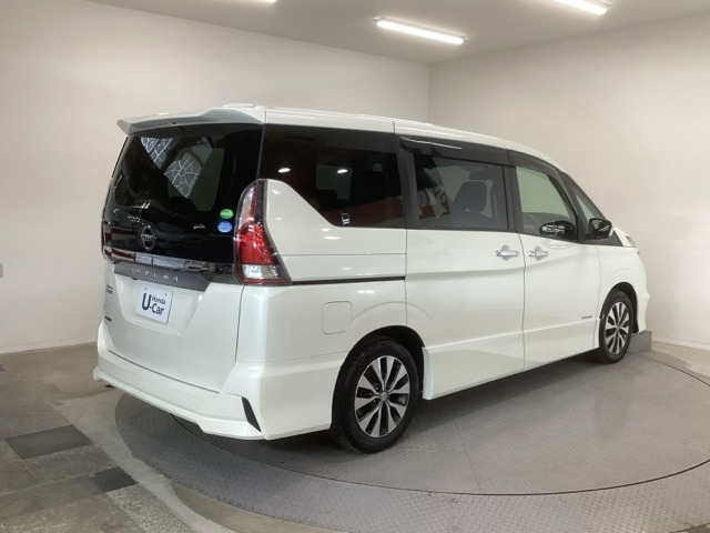 セレナ2.0 ハイウェイスター VセレクションII