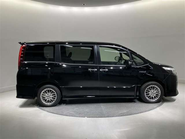 ノア1.8 ハイブリッド Si W×B