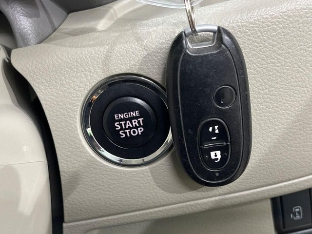 �y�L�[���X�X�^�[�g�V�X�e���z�J�o����|�P�b�g�ɓ��ꂽ�܂܂ł��h�A�̎{���E�������\�ȃX�}�[�g�L�[�𑕔��B�G���W���̃I���E�I�t�����J�M�����o���K�v����������Ƃ��Ă��֗��ł���