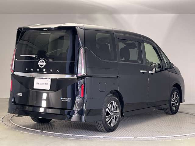 セレナ1.4 e-4ORCE ハイウェイスターV 4WD