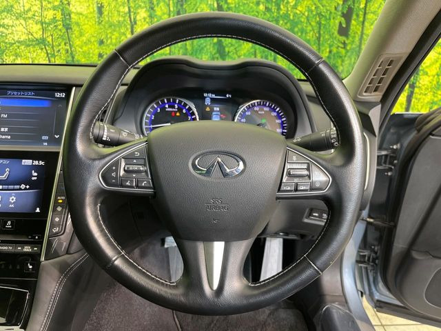 ステアリングも使用感が少なく、きれいな状態となっております♪