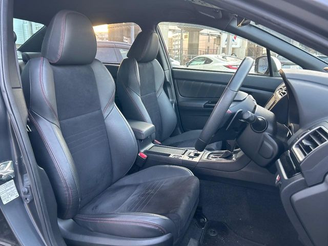 �y�n�[�t���U�[�V�[�g�z�������ƍ���S�n�𗼗������l�C�̃V�[�g���w�ʁE���ʂ̃t�@�u���b�N�f�ނ́A�ʋC���̗ǂ��⊊��ɂ����ɗD��Ă��܂��B�C���╞���ɍ��E���ꂸ���K�ɂ���肢�������܂��B