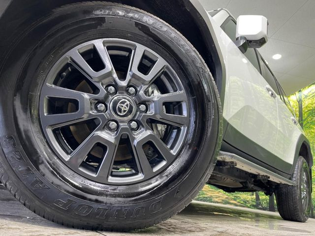 �y����18�C���`�A���~�z�C�[���z�O�ςɃ}�b�`���������A���~�z�C�[���𑕒����Ă���܂��B�e��ЊO�A���~�z�C�[����A�X�^�b�h���X�^�C�����戵�����Ă���܂��B���񂲑��k����������