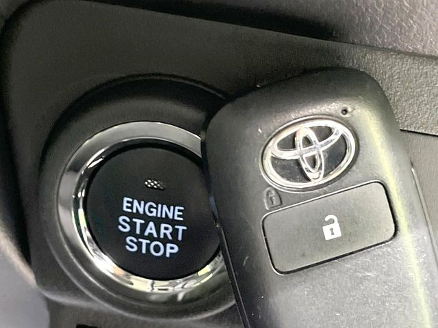 �y�X�}�[�g�L�[�z�J�o����|�P�b�g�ɓ��ꂽ�܂܂ł��h�A�̎{���E�������\�ȃX�}�[�g�L�[�𑕔��B�G���W���̃I���E�I�t�����J�M�����o���K�v����������Ƃ��Ă��֗��ł���