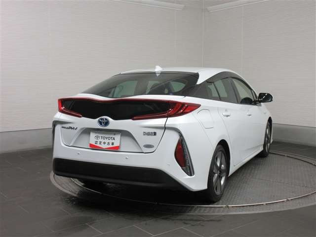 プリウスPHV1.8 A