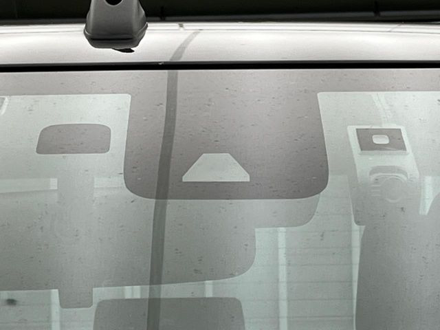 �y�g���^�Z�[�t�e�B�Z���X�z���s���ɑO���̎ԗ�����F�����A�Փ˂������Ȏ��͌x��ƃu���[�L�ŏՓˉ���Ɣ�Q�y�����A�V�X�g�B�����S�Ƀh���C�u�����y���݂��������܂��B