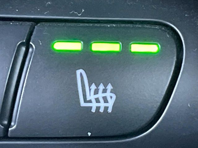 ���t�����g�V�[�g�q�[�e�B���O:�^�]�ȁE����ȋ��ɎO�i�K�Œ��߂��\�ȃV�[�g�q�[�^�[�𑕔����Ă���܂��B�G�߂��킸���K�ɂ��g�p���������܂��B