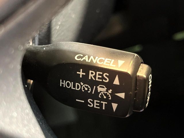 �y���[�_�[�N���[�Y�R���g���[���z�������H�ł̒��������s���y��!!�����ő��x��ۂN���[�Y�R���g���[�����A�Փˌy���V�X�e���ƘA�g���A�O���̎ԗ������m���ĎԊԂ�ۂ悤�ɑ��x���߂��Ă���܂�!!