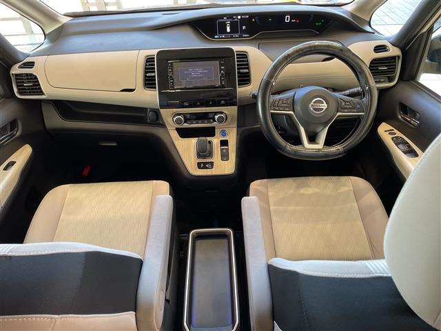 セレナ1.2 e-POWER ハイウェイスターV