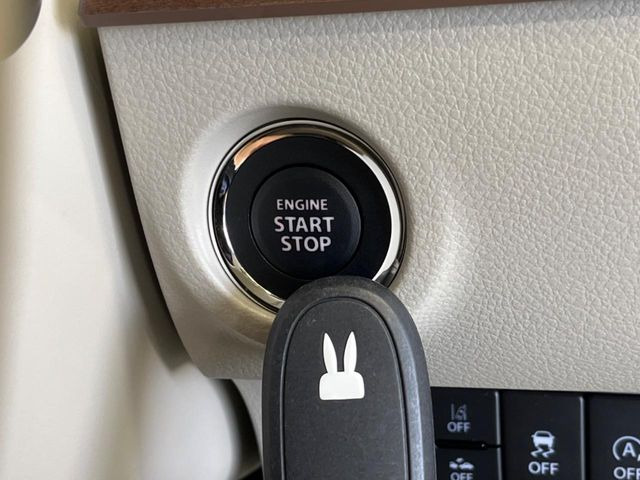 �y�L�[���X�X�^�[�g�V�X�e���z�J�o����|�P�b�g�ɓ��ꂽ�܂܂ł��h�A�̎{���E�������\�ȃX�}�[�g�L�[�𑕔��B�G���W���̃I���E�I�t�����J�M�����o���K�v����������Ƃ��Ă��֗��ł���