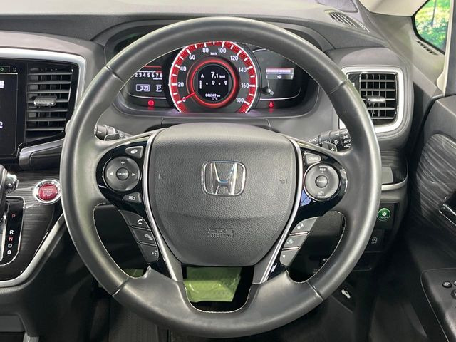 �y�����v�����X�e�A�����O�z�㎿�Ȋv���g�p���邱�ƂŁA��ɂ����������݂ƂĂ��^�]���₷���n���h���ł���