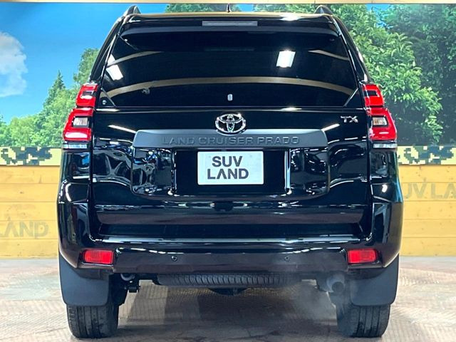 安心の最長10年・走行無制限保証(有償)をご用意。保証内容も充実はもちろん、無料点検&オイル交換や、年中無休の全国・24時間ロードサービスも付帯されておりますのでご安心下さい。