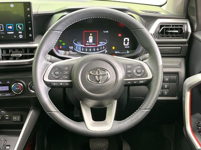 �y�����v�����X�e�A�����O�z�㎿�Ȋv���g�p���邱�ƂŁA��ɂ����������݂ƂĂ��^�]���₷���n���h���ł���