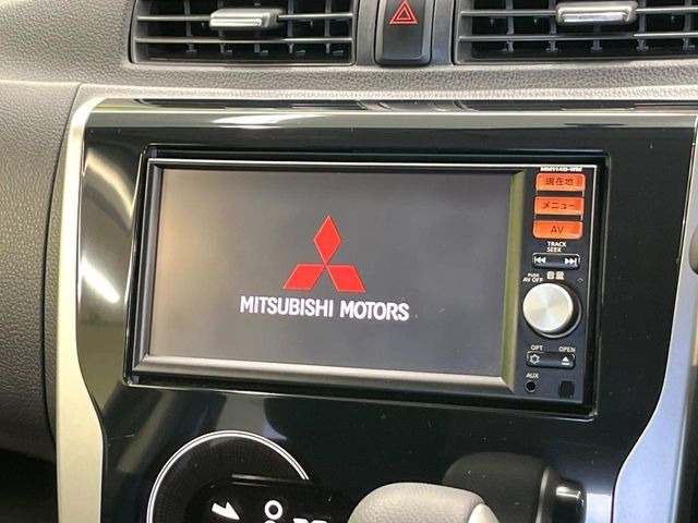 �y�����i�r�z�l�C�̏����i�r�𑕔����Ă���܂��B�i�r�̎g���₷���͂������A�I�[�f�B�I�@�\���[��!�L�����v�◷�s�͂������A�ʋ΂┃�����ȂǕ��i�̃h���C�u���y�����Ȃ�͂���