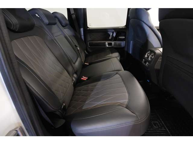 AMG��p�Z�b�e�B���O�ɂ��A���o�͂Ȃ��爵���₷�������������G���W�������ł��B