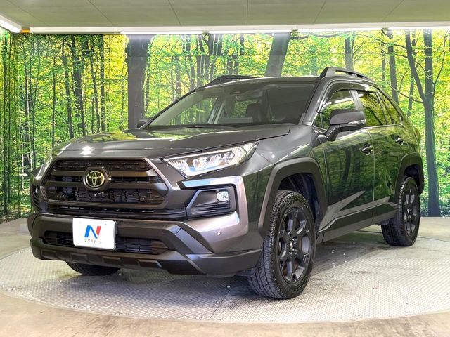 高透明度のガラス皮膜で撥水はもちろん、上質なツヤ・光沢を実現。紫外線や酸性雨から大切な愛車を保護し、色あせ・劣化を防止。「弾スプラッシュコート」、「弾プリミッサコート」からお選びいただけます。