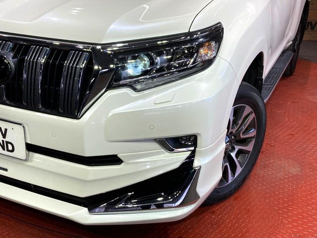 �yLED�w�b�h���C�g�z���V����ԑ��s�����ǍD�Ȏ��E���m�ۂ����S���ĉ^�]�ł��鍂�P�xLED�w�b�h���C�g�𑕔�!�_�����x�������A����d�͂��}�����Ă��܂��B