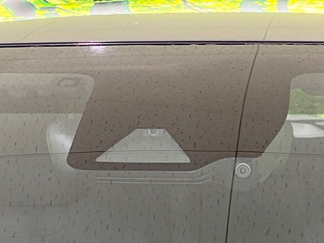 �y�g���^�Z�[�t�e�B�Z���X�z���s���ɑO���̎ԗ�����F�����A�Փ˂������Ȏ��͌x��ƃu���[�L�ŏՓˉ���Ɣ�Q�y�����A�V�X�g�B�����S�Ƀh���C�u�����y���݂��������܂��B