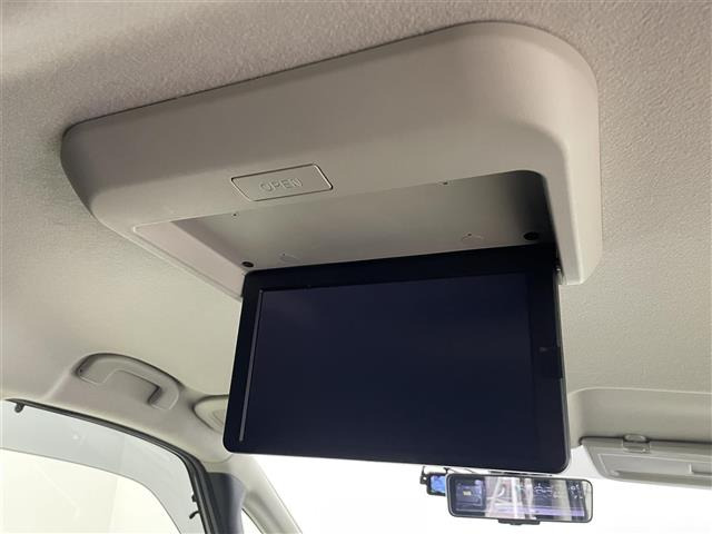 セレナ1.2 e-POWER ハイウェイスターV アーバンクロム