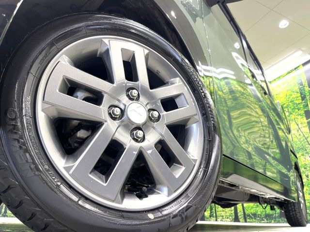 �y����15�C���`�A���~�z�C�[���z�O�ςɃ}�b�`���������A���~�z�C�[���𑕒����Ă���܂��B�e��ЊO�A���~�z�C�[����A�X�^�b�h���X�^�C�����戵�����Ă���܂��B���񂲑��k����������