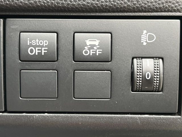 �y�A�C�h�����O�X�g�b�v�z�ԐM����a�؂Œ�Ԃ����ۂɃG���W�����~���A���ʂȔR���̏����}���܂��B�R��������ی�ɂȂ���@�\��G���W���̓u���[�L�𗣂��΍Ďn�����܂��B