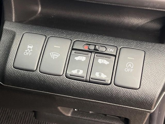 �y�����p���[�X���C�h�h�A�z�X�}�[�g�L�[��^�]�Ȃ̃X�C�b�`�Ō�ȗ����X���C�h�h�A�̊J���\���d��������͂����ăh�A���J����K�v�������A�����Ȃ��q�l�ł��ȒP�ɊJ���߂ł����K�ł���