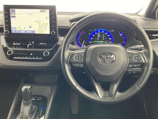 カローラツーリング1.8 ハイブリッド W×B