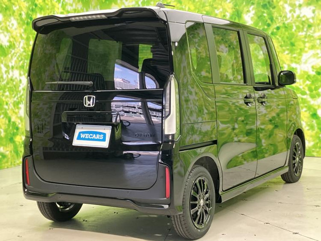 N-BOXカスタムブラック スタイル