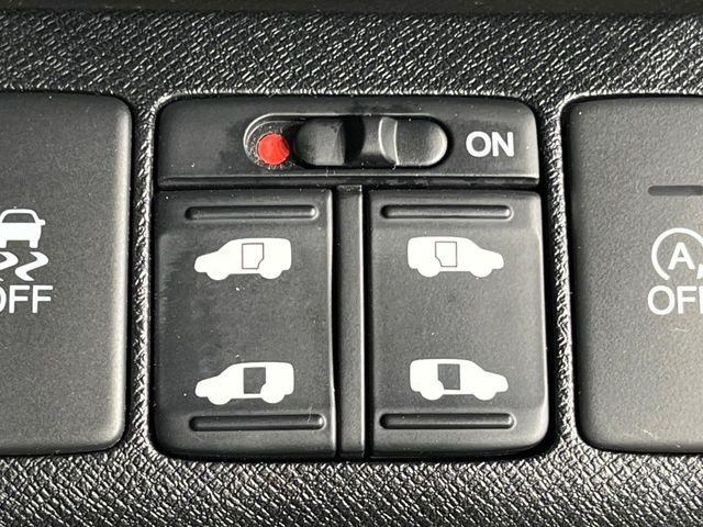 �y�����p���[�X���C�h�h�A�z�X�}�[�g�L�[��^�]�Ȃ̃X�C�b�`�Ō�ȗ����X���C�h�h�A�̊J���\���d��������͂����ăh�A���J����K�v�������A�����Ȃ��q�l�ł��ȒP�ɊJ���߂ł����K�ł���