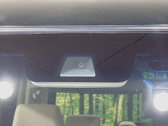 �y�z���_�Z���V���O�z���s���ɑO���̎ԗ�����F�����A�Փ˂������Ȏ��͌x��ƃu���[�L�ŏՓˉ���Ɣ�Q�y�����A�V�X�g�B�����S�Ƀh���C�u�����y���݂��������܂��B