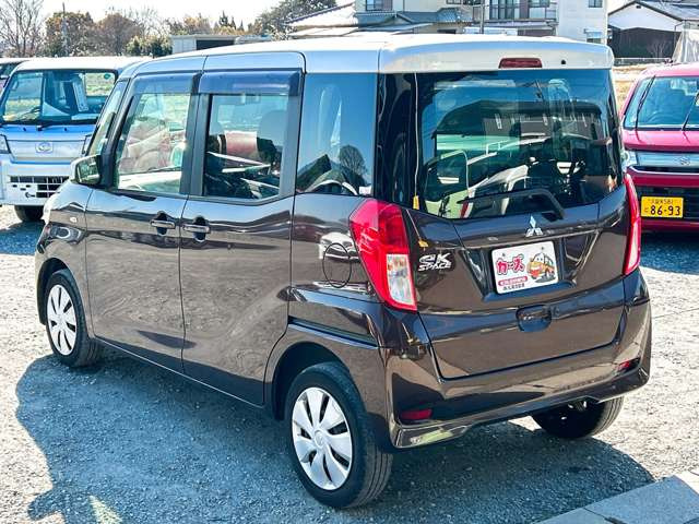 ���X�ł͌y�����Ԃ��畁�ʎԂ܂ŕ��L���I�[�����[�J�[�̎Ԏ�E�F�E�O���[�h��L�x�ɑ����Ă���܂��B