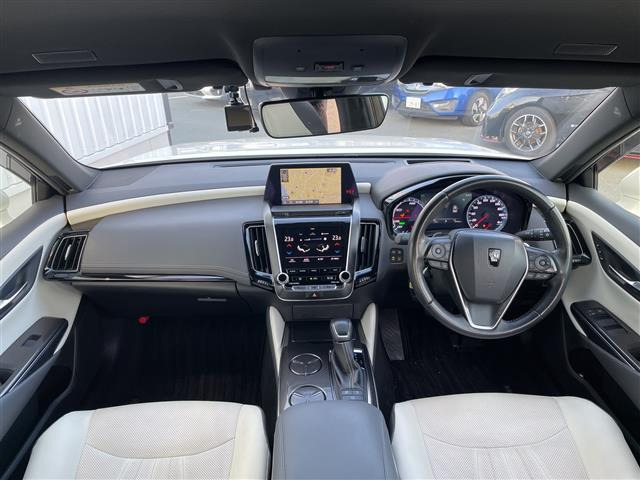 クラウンハイブリッド 2.5 RS アドバンス