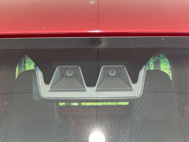 �y�X�}�[�g�A�V�X�g�z���s���ɑO���̎ԗ�����F�����A�Փ˂������Ȏ��͌x��ƃu���[�L�ŏՓˉ���Ɣ�Q�y�����A�V�X�g�B�����S�Ƀh���C�u�����y���݂��������܂��B