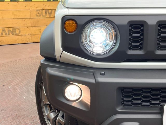 �yLED�w�b�h���C�g�z���V����ԑ��s�����ǍD�Ȏ��E���m�ۂ����S���ĉ^�]�ł��鍂�P�xLED�w�b�h���C�g�𑕔�!�_�����x�������A����d�͂��}�����Ă��܂��B