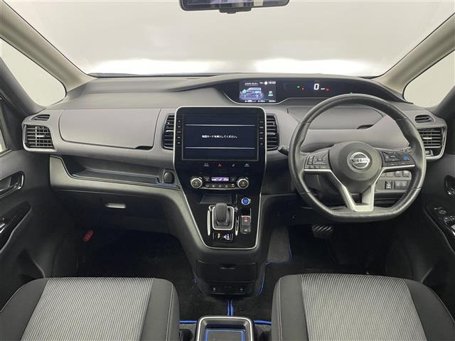 セレナ1.2 e-POWER ハイウェイスターV アーバンクロム