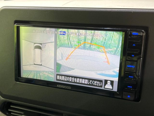 �y�}���`�A���E���h���j�^�[�z��p�̃J�����ɂ��A�ォ�猩���낵���悤�Ȏ��_��360�x�N���}�̎��͂��m�F���邱�Ƃ��ł��܂������p�������m�F���₷���A�����ꏊ�ł̐؂�Ԃ��⒓�Ԃ��X���[�Y�ɍs���܂��B