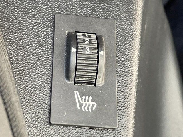 ���t�����g�V�[�g�q�[�e�B���O:�^�]�ȁE����ȋ��ɎO�i�K�Œ��߂��\�ȃV�[�g�q�[�^�[�𑕔����Ă���܂��B�G�߂��킸���K�ɂ��g�p���������܂��B