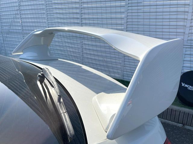 �y��^�����X�|�C���[�z�X�|�[�c�J�[�炵�����O�b�ƈ�������^�����X�|�C���[�𑕒��􍂑����s���̃X�^�r���e�B(���s���萫)����ɖ𗧂��܂��B