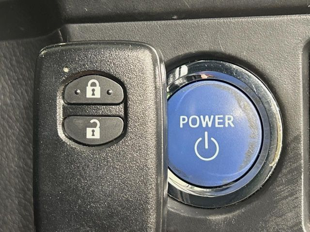 �y�X�}�[�g�L�[�z�J�o����|�P�b�g�ɓ��ꂽ�܂܂ł��h�A�̎{���E�������\�ȃX�}�[�g�L�[�𑕔��B�G���W���̃I���E�I�t�����J�M�����o���K�v����������Ƃ��Ă��֗��ł���