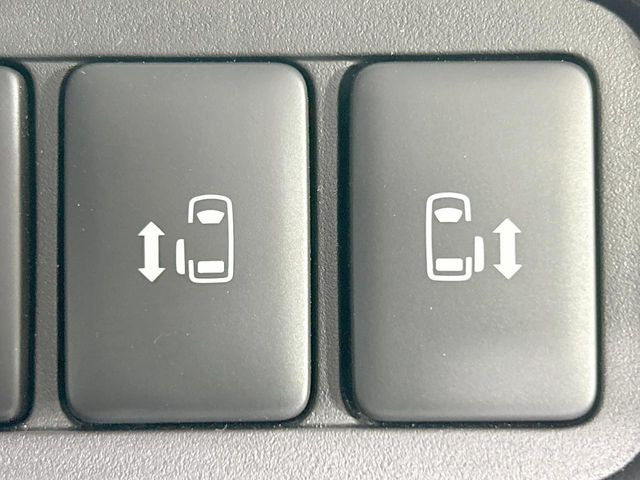 �y�����p���[�X���C�h�h�A�z�X�}�[�g�L�[��^�]�Ȃ̃X�C�b�`�Ō�ȗ����X���C�h�h�A�̊J���\���d��������͂����ăh�A���J����K�v�������A�����Ȃ��q�l�ł��ȒP�ɊJ���߂ł����K�ł���