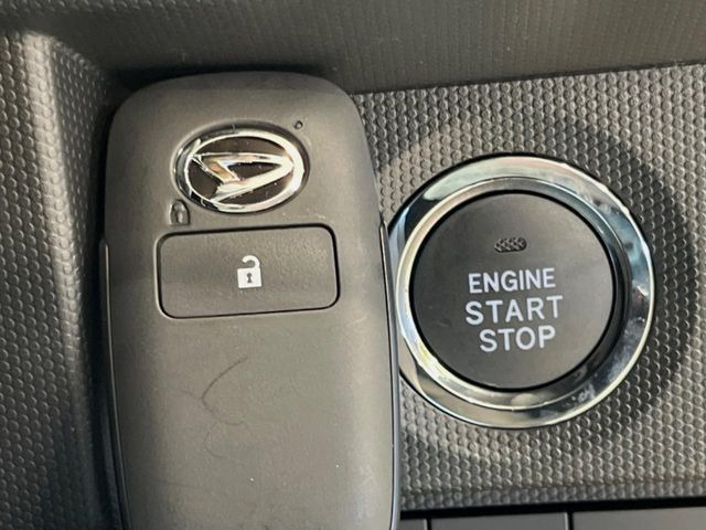 �y�L�[�t���[�V�X�e���z�J�o����|�P�b�g�ɓ��ꂽ�܂܂ł��h�A�̎{���E�������\�ȃX�}�[�g�L�[�𑕔��B�G���W���̃I���E�I�t�����J�M�����o���K�v����������Ƃ��Ă��֗��ł���