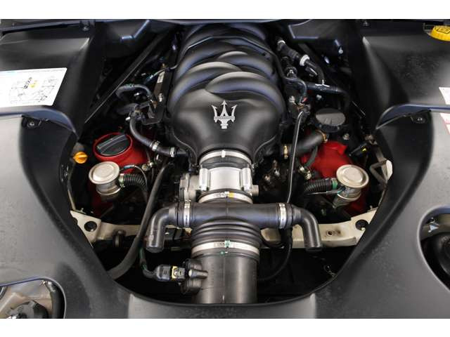 �t�F���[����V8NA�G���W���T�E���h���I�[�v���Ŋy���߂�����ґ�ȃ��f���ł��B