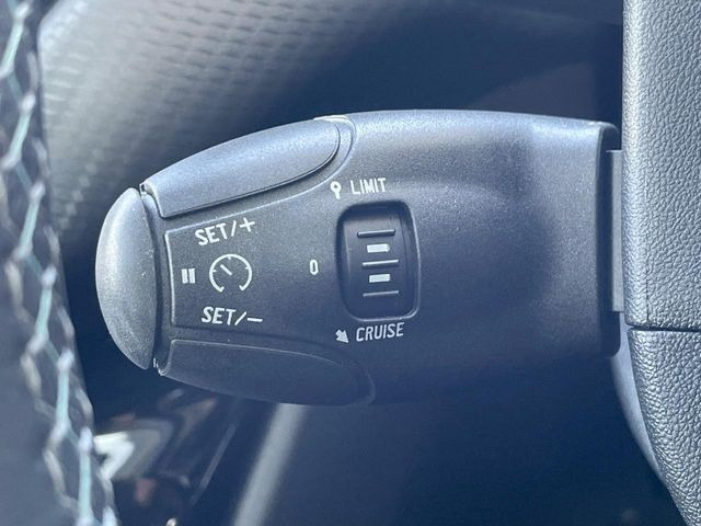 ���I�[�g�N���[�Y�R���g���[��:�������H�⎩���Ԑ�p���H���ɂāA�葬���q���\�ƂȂ�֗��ȋ@�\�ł��B�������ړ��̍ۂł����ɂ����֗��ɂ��g�����������܂���