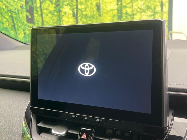 �y10.5�C���` �f�B�X�v���C�I�[�f�B�I�z���ʂ̃f�B�X�v���C��AppleCarPlay��AndroidAuto�����p�\�B�傫�ȉ�ʂŃX�}�z�i�r�A�v���������p���������܂���