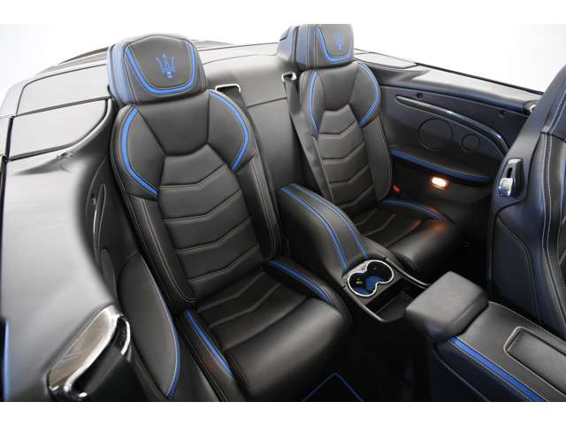 �y���y���C�I�t�@�N�g���[�Z���^�[�z�A���Ԑ��H��n�����J�j�b�N�̂ق��A �T�[�r�X�X�^�b�t���ݐЂ��v���ɂ�����ꂪ�\�ł��B�Z�[�t�e�B���[�_�[�ɂĂ��q�l�̂�����܂Ńs�b�N�A�b�v�T�[�r�X���s���Ă���܂��B