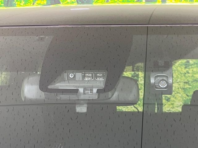 �y�g���^�Z�[�t�e�B�Z���X�z���s���ɑO���̎ԗ�����F�����A�Փ˂������Ȏ��͌x��ƃu���[�L�ŏՓˉ���Ɣ�Q�y�����A�V�X�g�B�����S�Ƀh���C�u�����y���݂��������܂��B