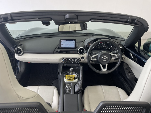 ロードスター1.5 S レザーパッケージ ホワイトセレクション