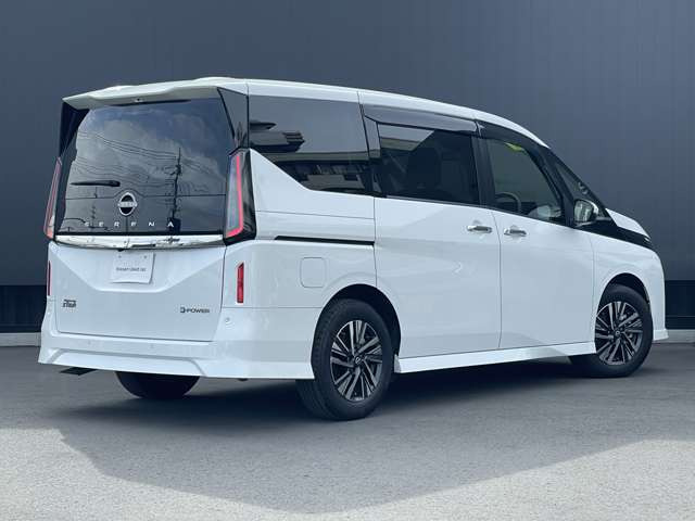 セレナ1.4 e-POWER ハイウェイスターV